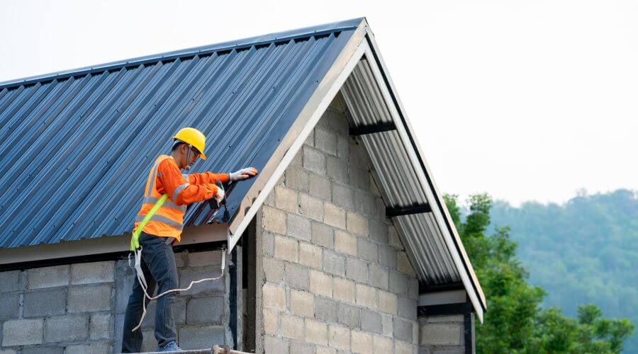 Expert new roof installation services in Coopersville, MI